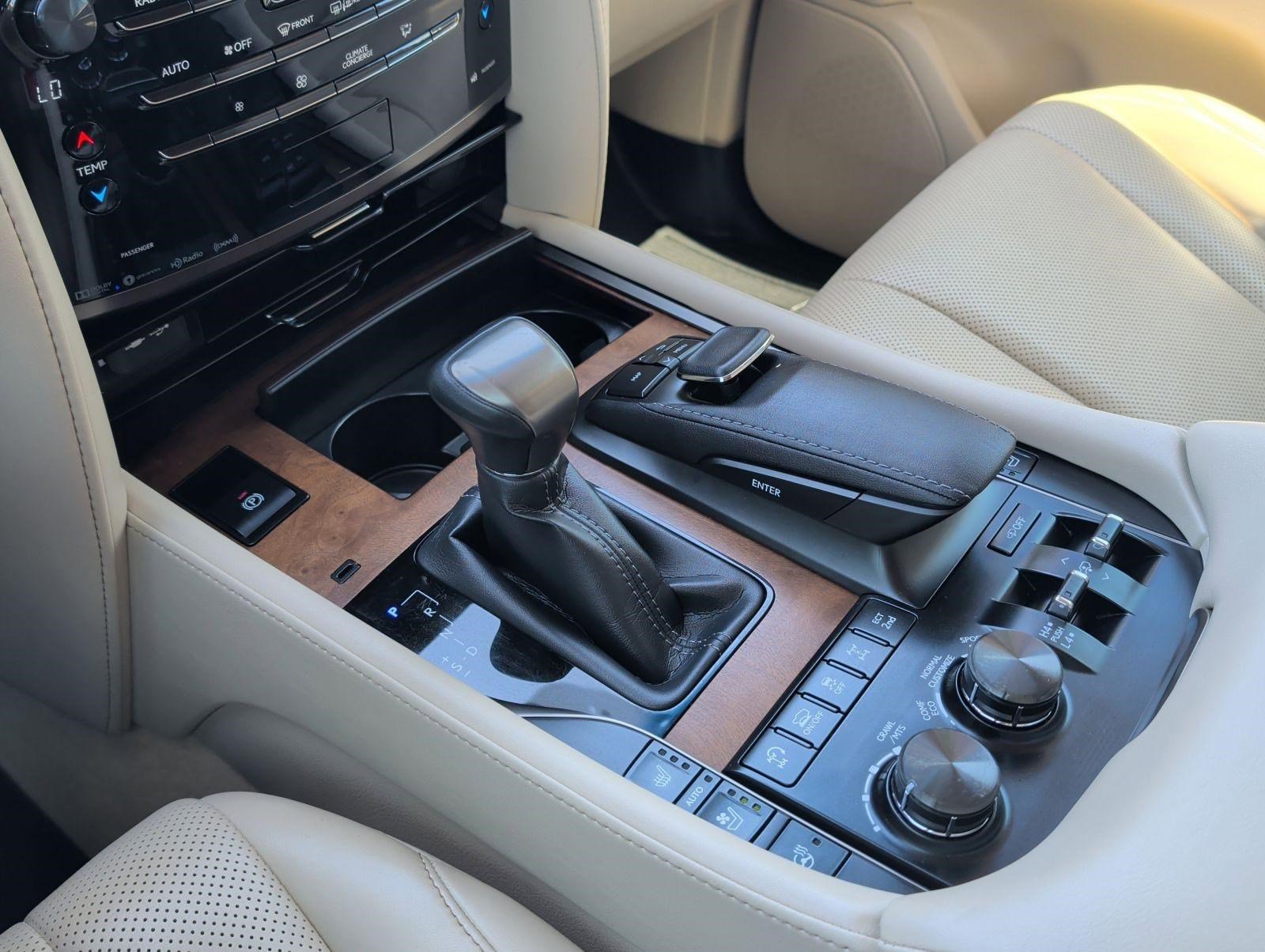 Certified 2021 Lexus LX 570 4WD w/ Luxury Package image 19