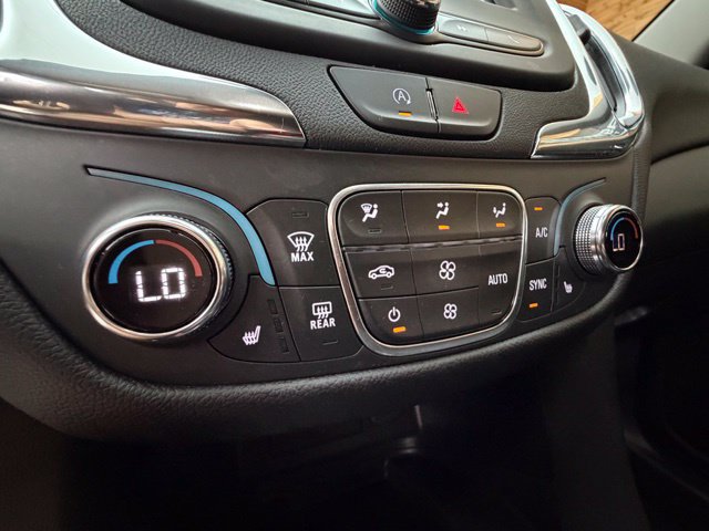 Used 2022 Chevrolet Equinox LT AWD/4WD image 26