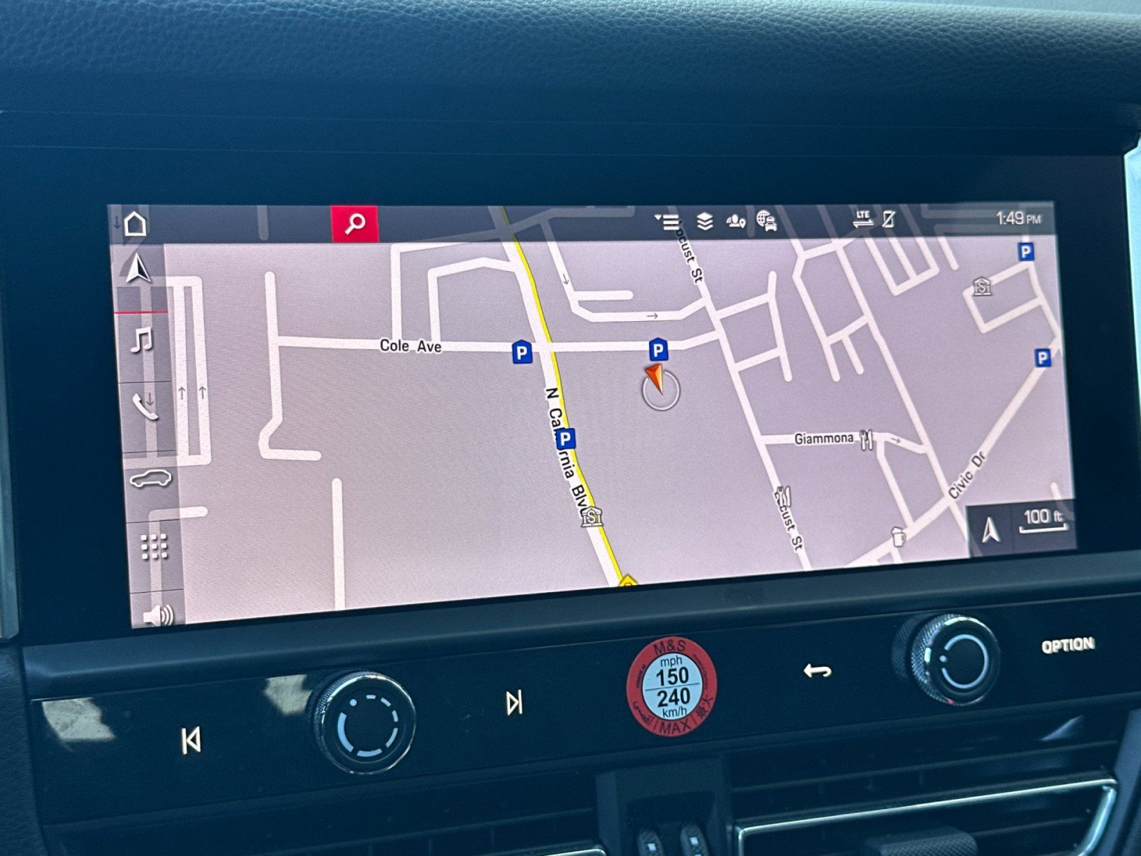 Certified 2025 Porsche Macan image 19