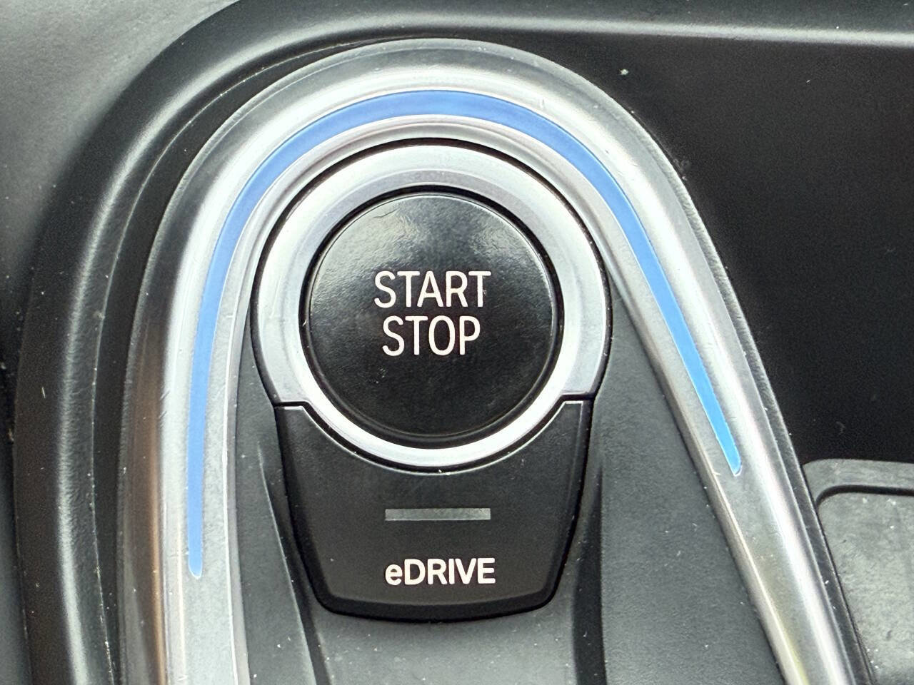 Used 2019 BMW i8 Roadster AWD/4WD image 44