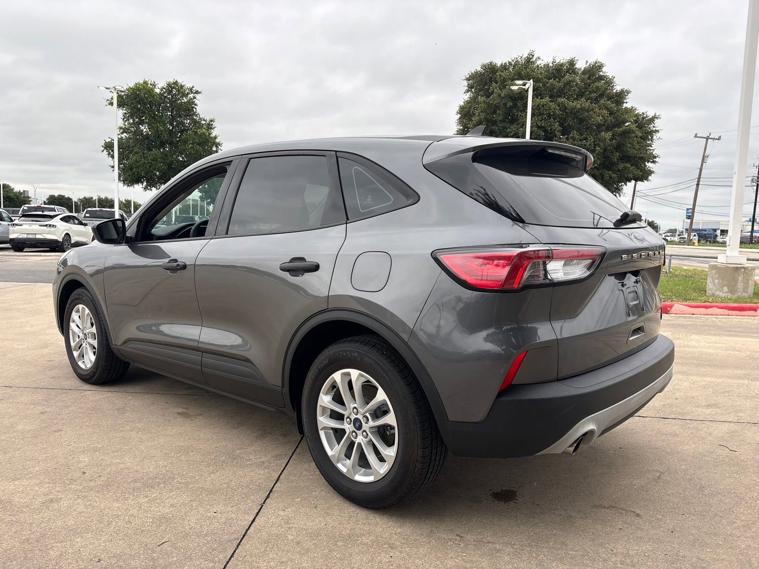 Used 2022 Ford Escape S FWD image 6