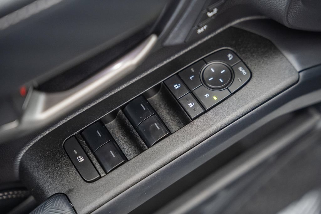 Used 2025 Toyota 4Runner Limited AWD/4WD image 45