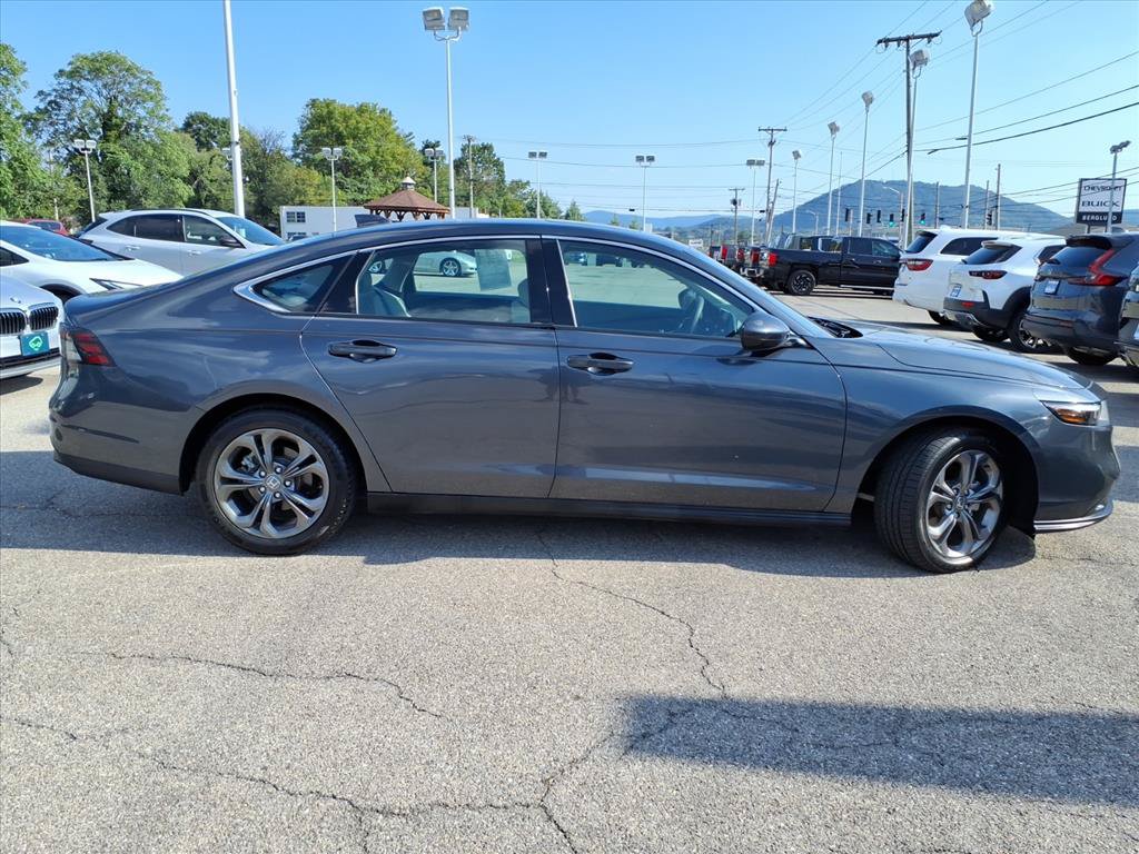 Used 2024 Honda Accord EX image 3