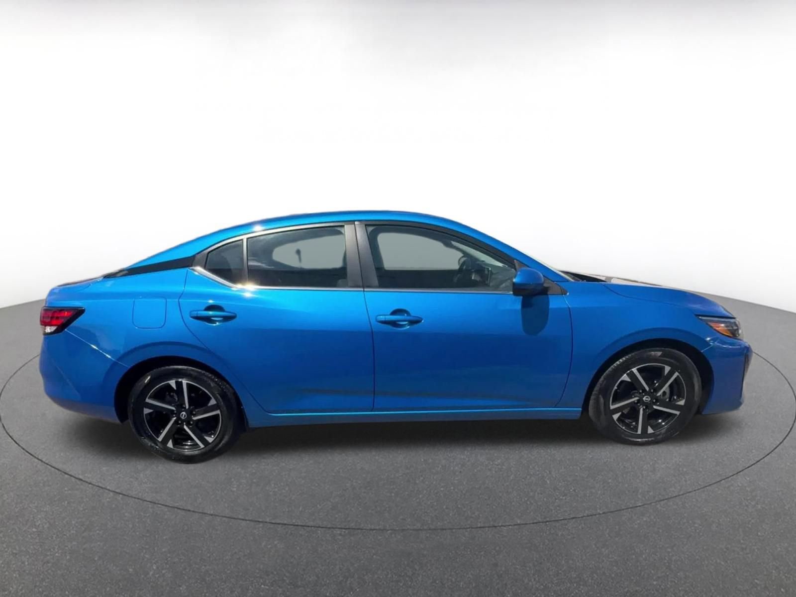 Used 2025 Nissan Sentra SV FWD image 16
