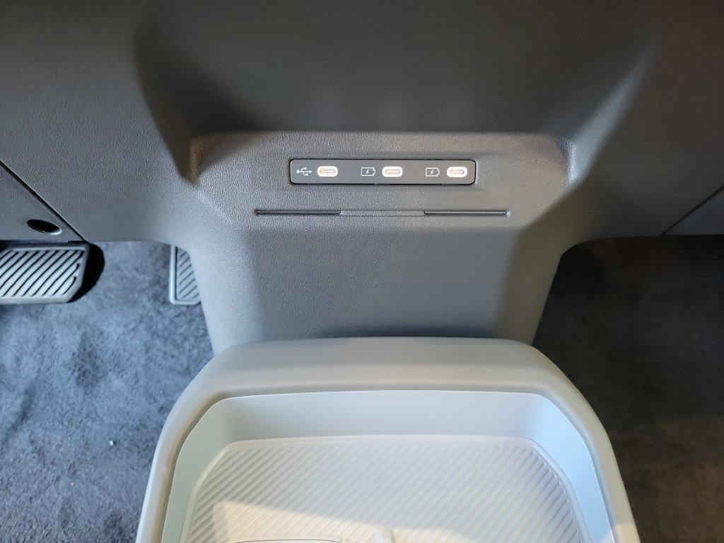 New 2027 Kia EV3 Wind FWD image 20