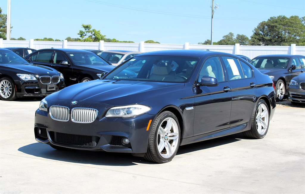 Used 2011 BMW 550i Sedan RWD image 3