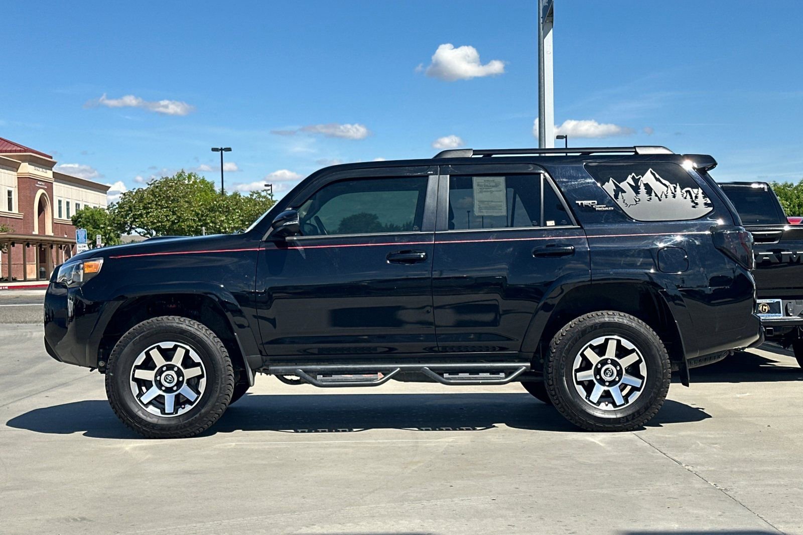 Used 2024 Toyota 4Runner TRD Off-Road Premium w/ Off Road Premium Plus Package image 3