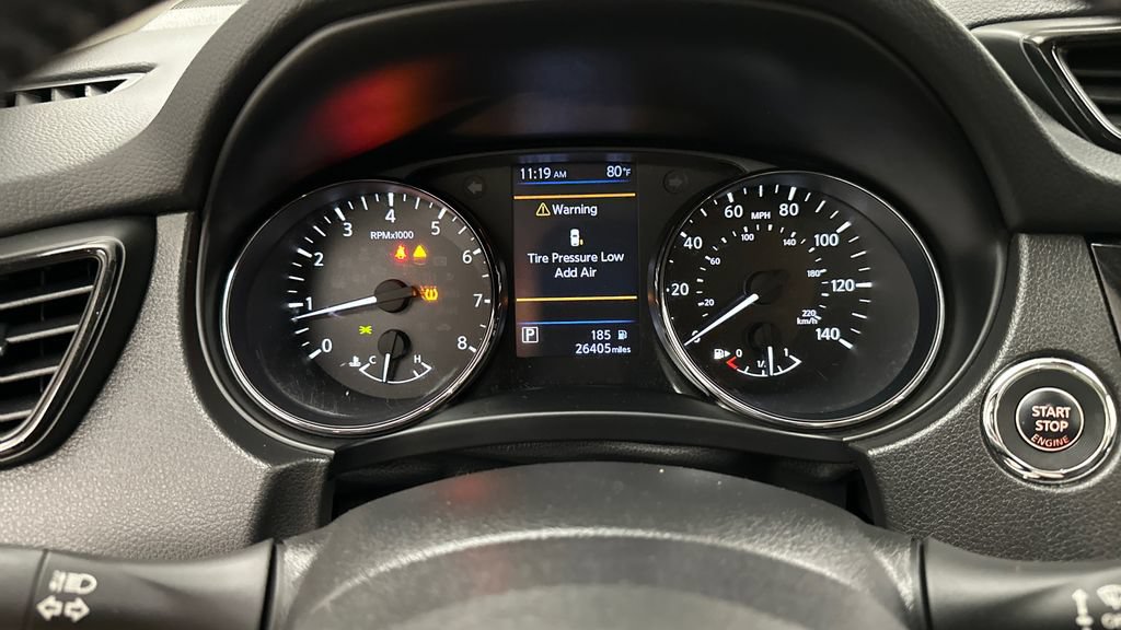 Certified 2020 Nissan Rogue SV w/ Sun & Sound Touring Package AWD/4WD image 17