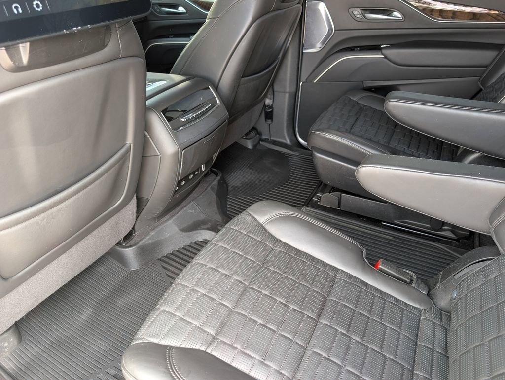 Used 2024 Cadillac Escalade Sport Platinum image 17