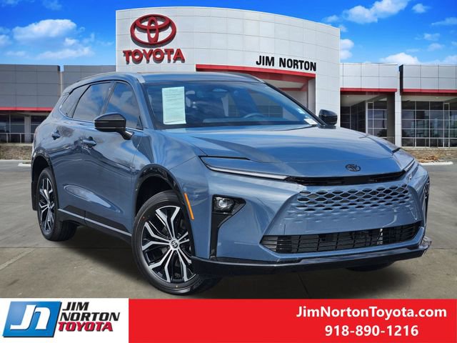 Used 2026 Toyota Crown Signia image 2