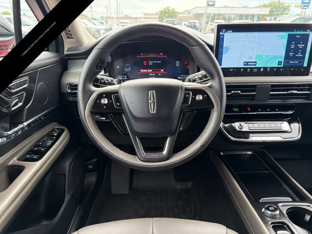 Used 2025 Lincoln Corsair AWD w/ Equipment Group 101A image 18