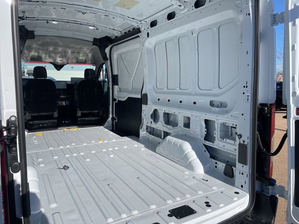 New 2026 Ford Transit 250 148 Medium Roof RWD image 15