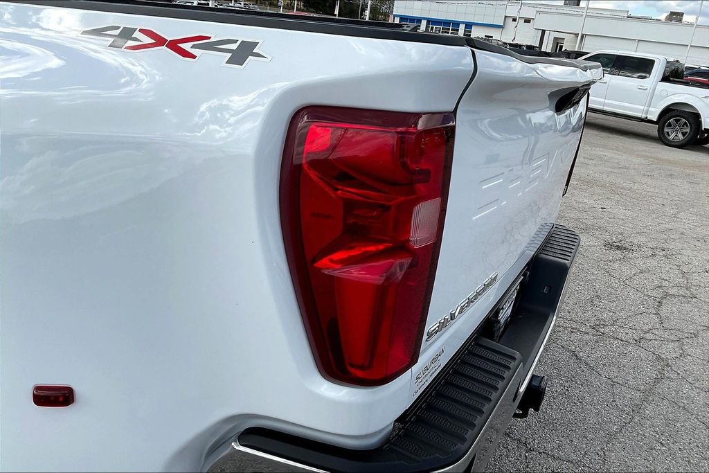 Used 2022 Chevrolet Silverado 3500 LT w/ Convenience Package image 33