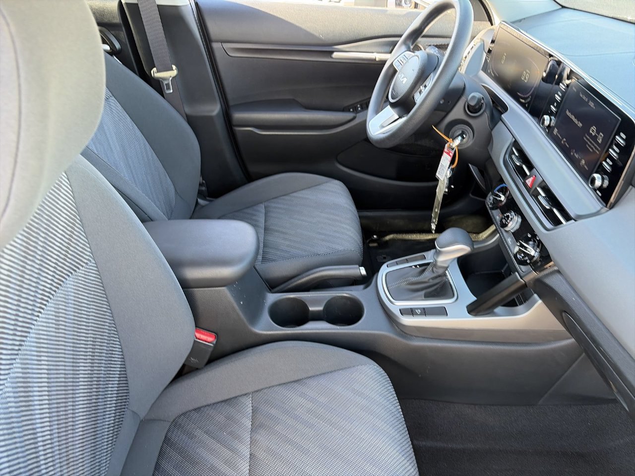 Certified 2026 Kia Seltos LX FWD image 11