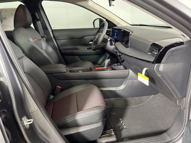 New 2026 Nissan Kicks SR w/ Cold Weather Package image 12
