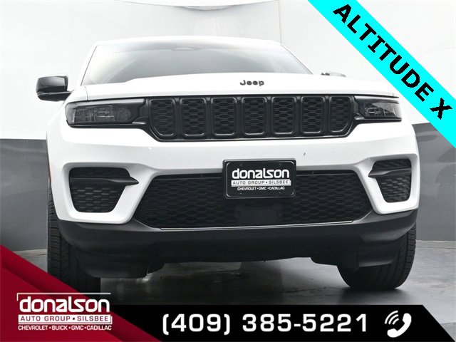Used 2023 Jeep Grand Cherokee Altitude image 15