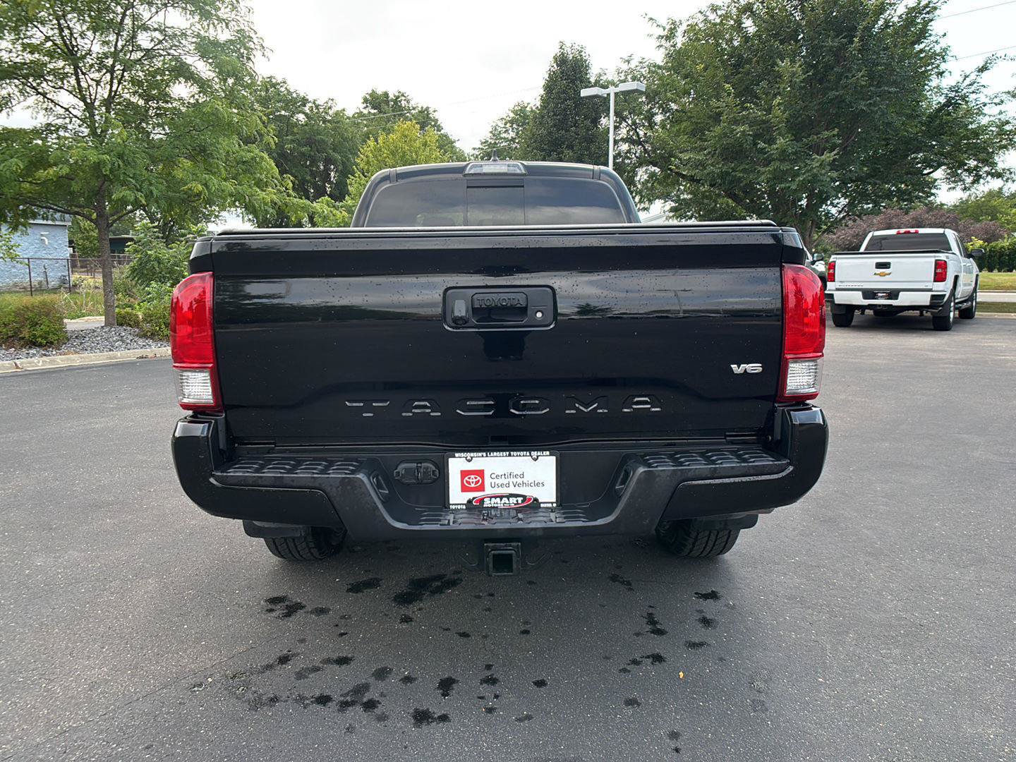 Used 2017 Toyota Tacoma TRD Sport w/ Tow Package AWD/4WD image 11