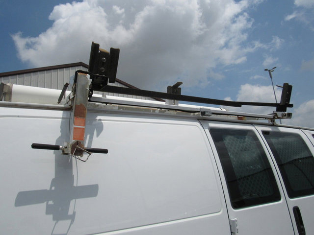 Used 2014 Chevrolet Express 2500 RWD image 19