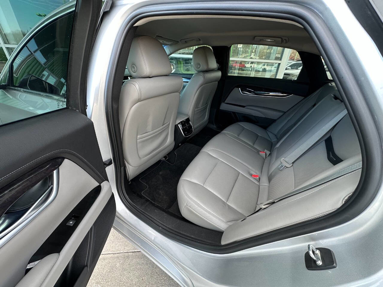 Used 2017 Cadillac XTS Luxury image 11