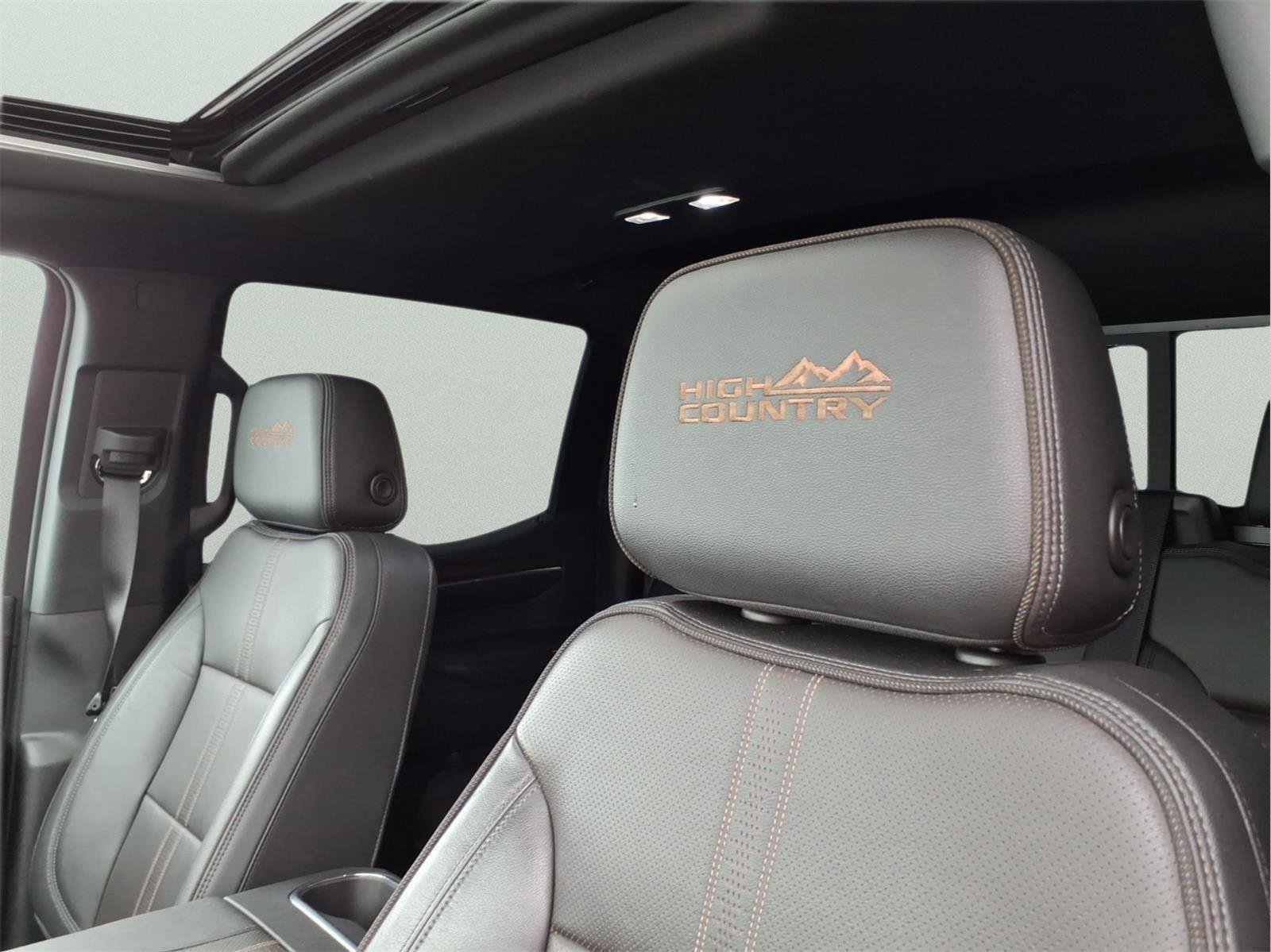 Certified 2022 Chevrolet Silverado 1500 High Country w/ High Country Premium Package image 4