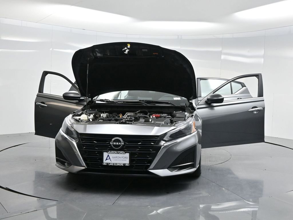 Used 2024 Nissan Altima 2.5 SV image 43