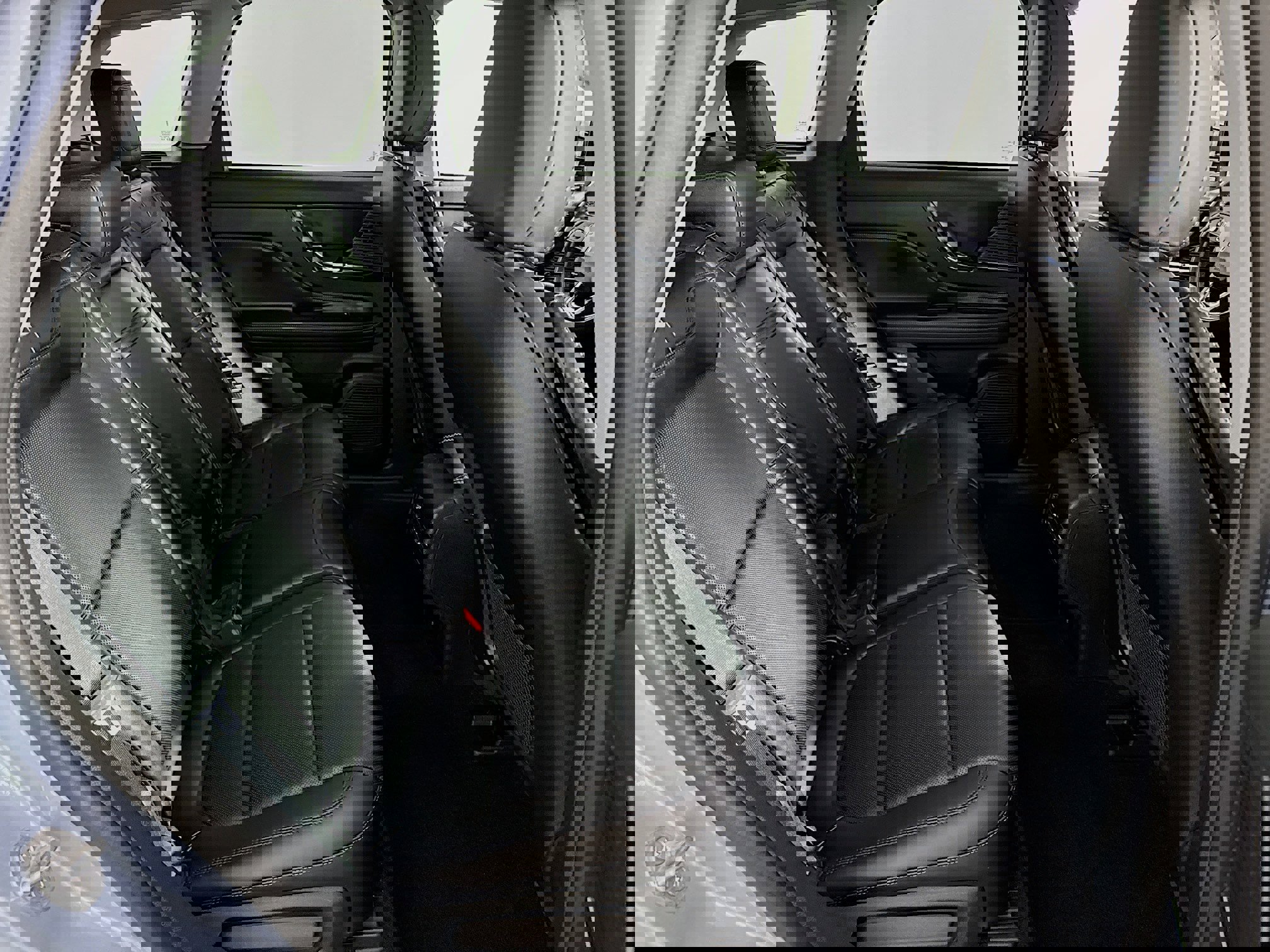 Used 2022 Lincoln Corsair Grand Touring w/ Towing Package image 40