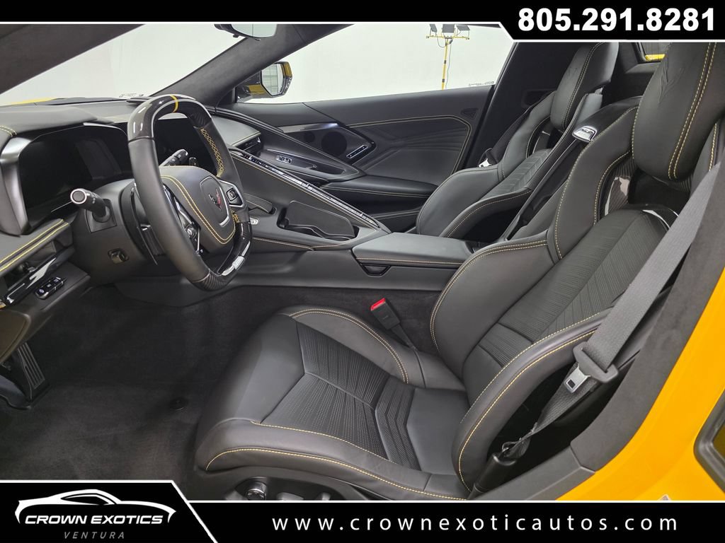 Used 2025 Chevrolet Corvette Z06 RWD image 26
