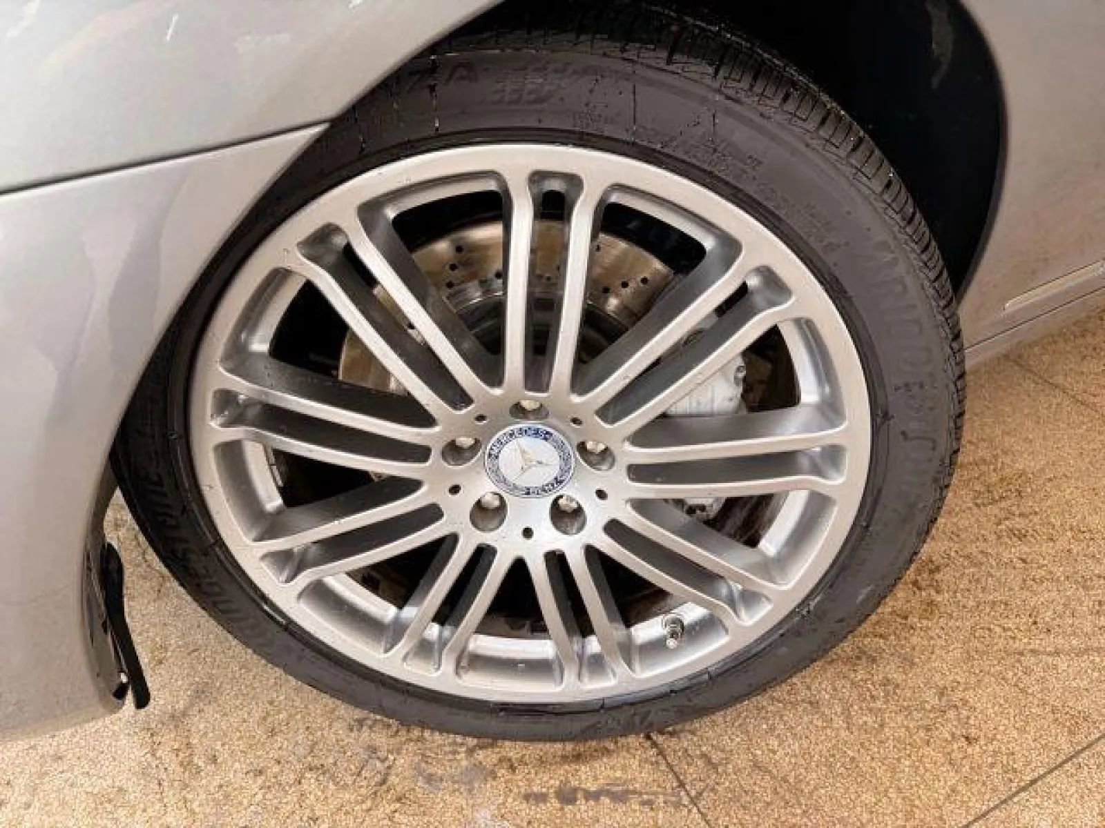 Used 2010 Mercedes-Benz CL 550 4MATIC image 33