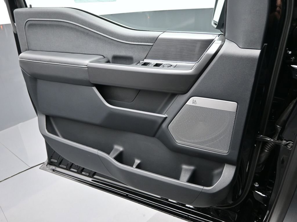 New 2025 Ford F150 Lariat w/ Equipment Group 501A Mid image 16