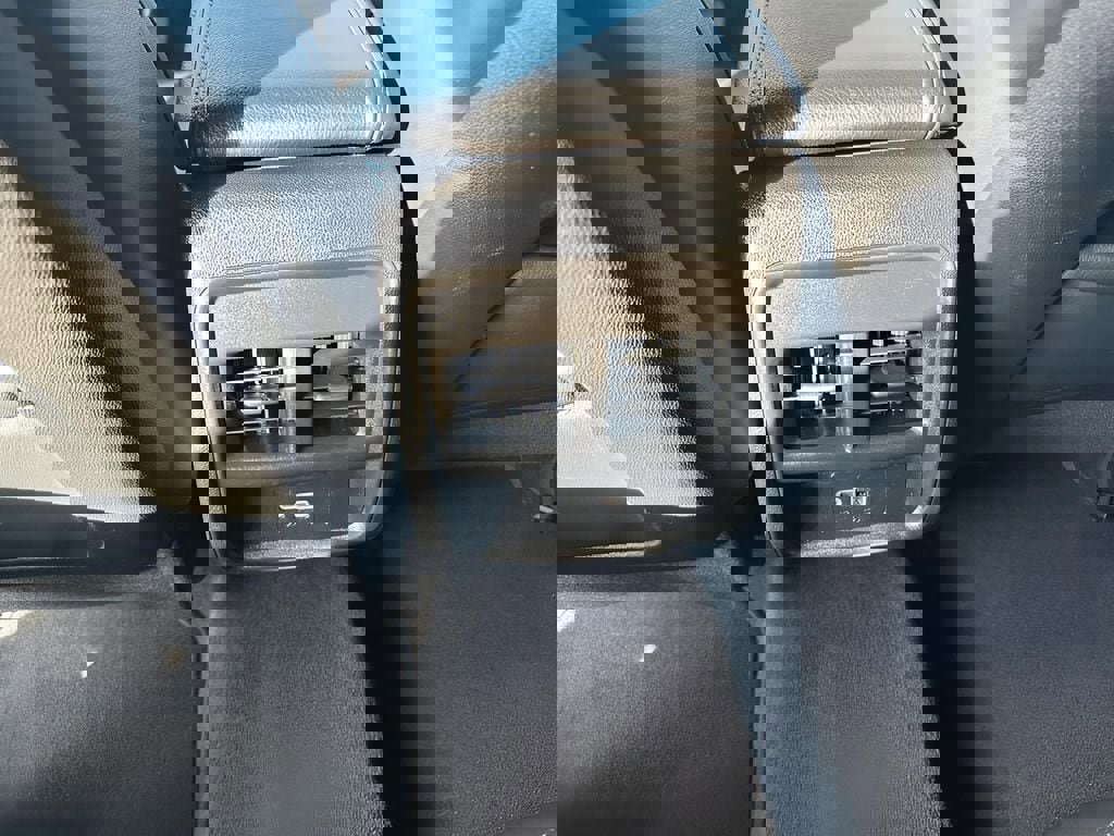 Used 2023 Cadillac XT4 Premium Luxury image 17