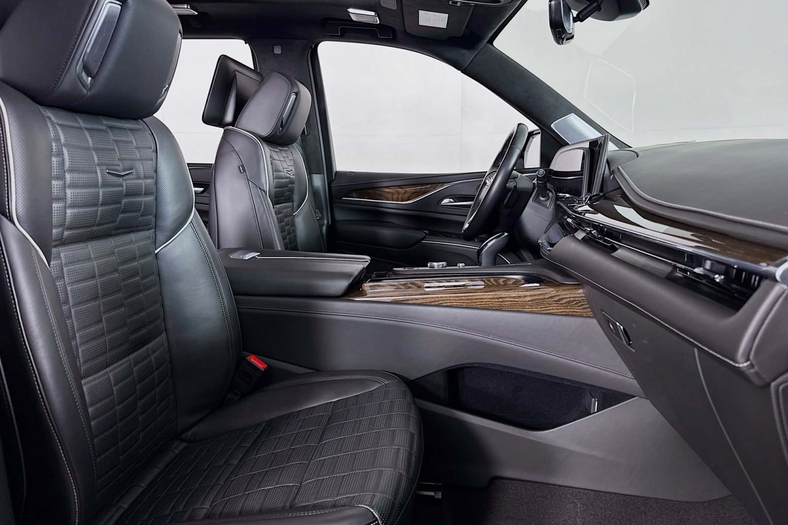 Used 2024 Cadillac Escalade Sport Platinum image 6