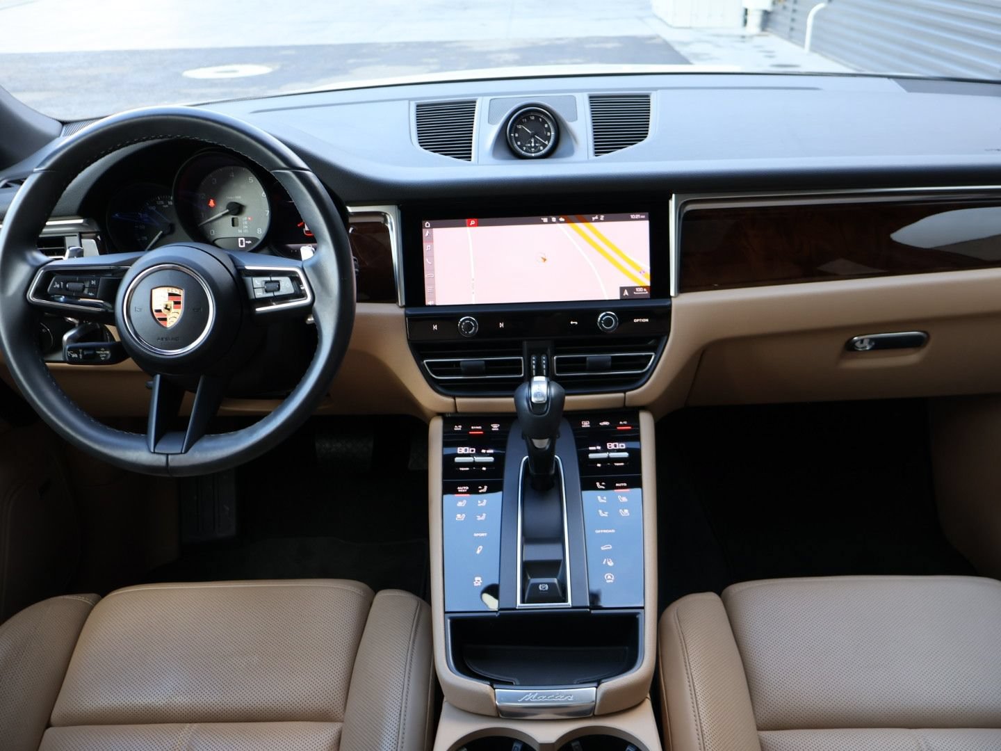 Certified 2023 Porsche Macan S AWD/4WD image 25