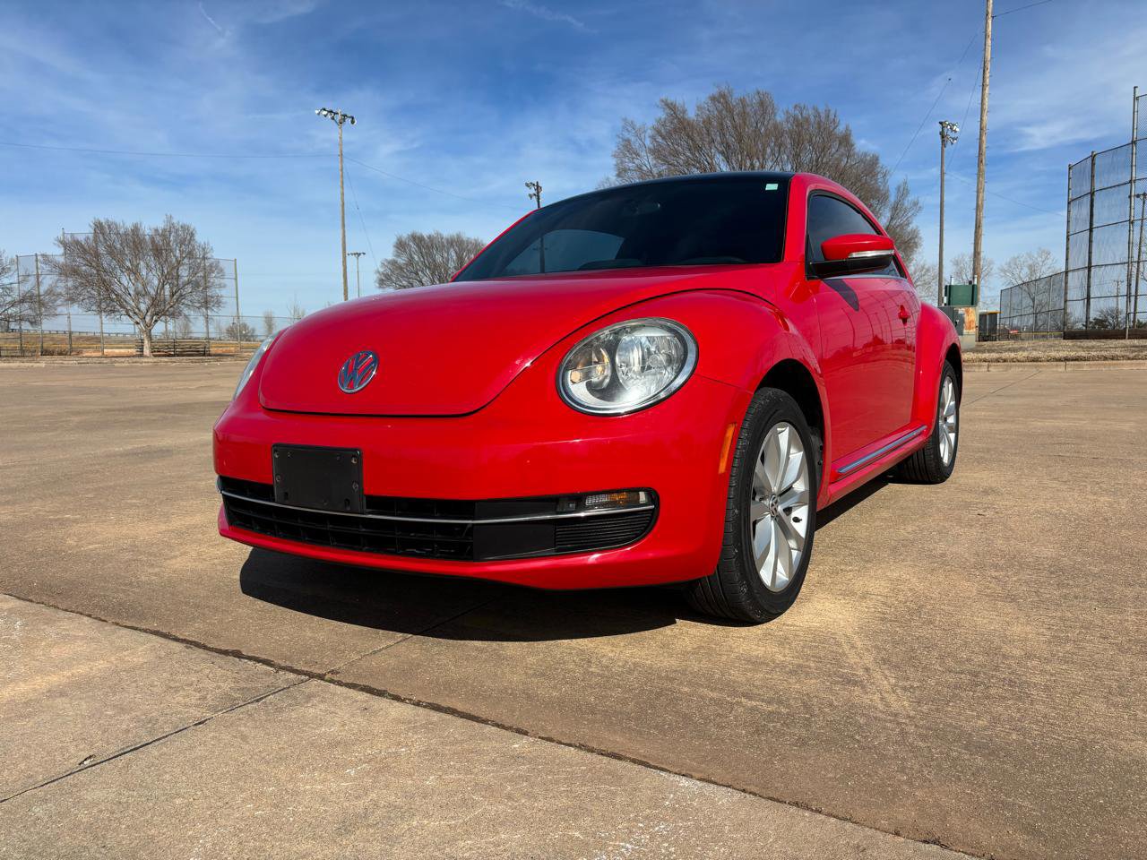 Used 2013 Volkswagen Beetle TDI FWD image 3