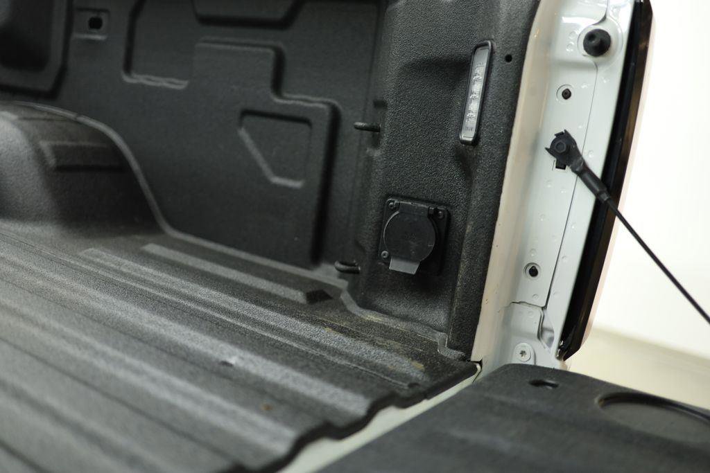 Used 2024 GMC Sierra 3500 SLT image 12