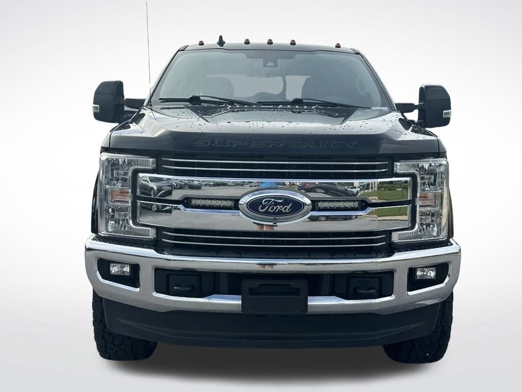 Used 2019 Ford F250 Lariat w/ Lariat Ultimate Package AWD/4WD image 11