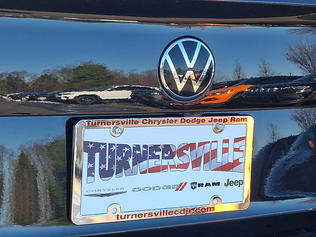 Used 2024 Volkswagen Jetta SE image 16