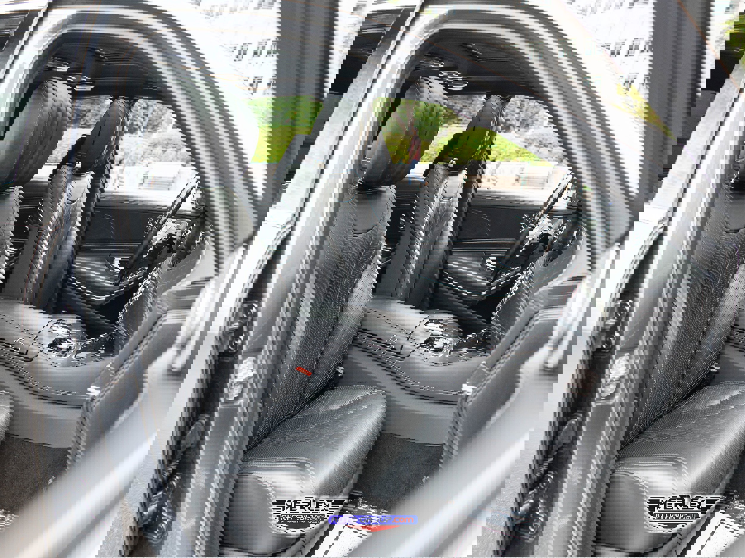 Used 2019 Mercedes-Benz S 560 4MATIC Sedan w/ Premium Package image 14