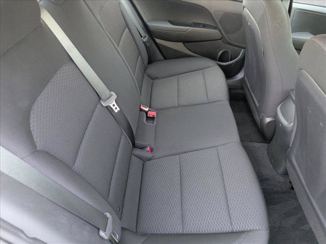 Used 2019 Hyundai Elantra SE w/ Cargo Package FWD image 18