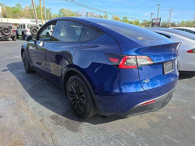 Used 2021 Tesla Model Y Long Range image 4