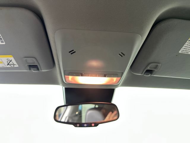 Used 2022 Chevrolet Trax LT w/ LT Convenience Package image 29