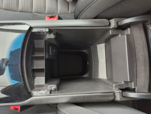 Used 2017 Ford Edge SEL image 30