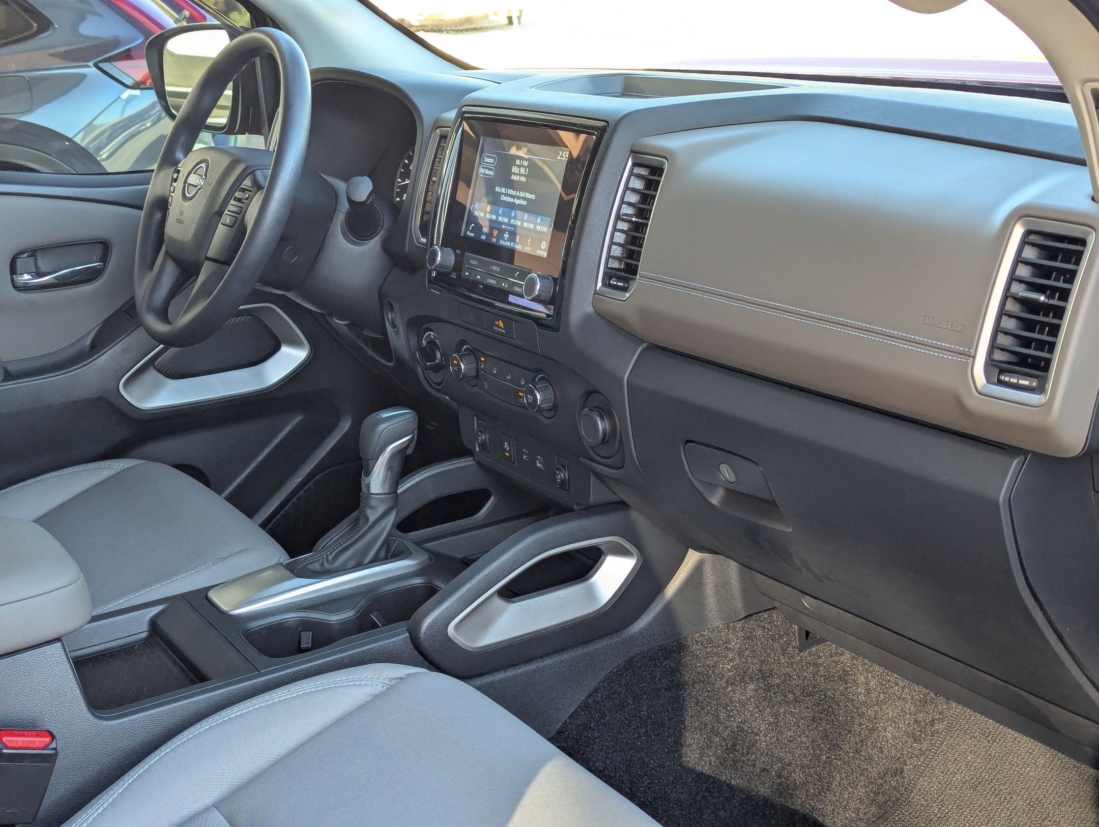 Used 2022 Nissan Frontier SV w/ Technology Package image 29