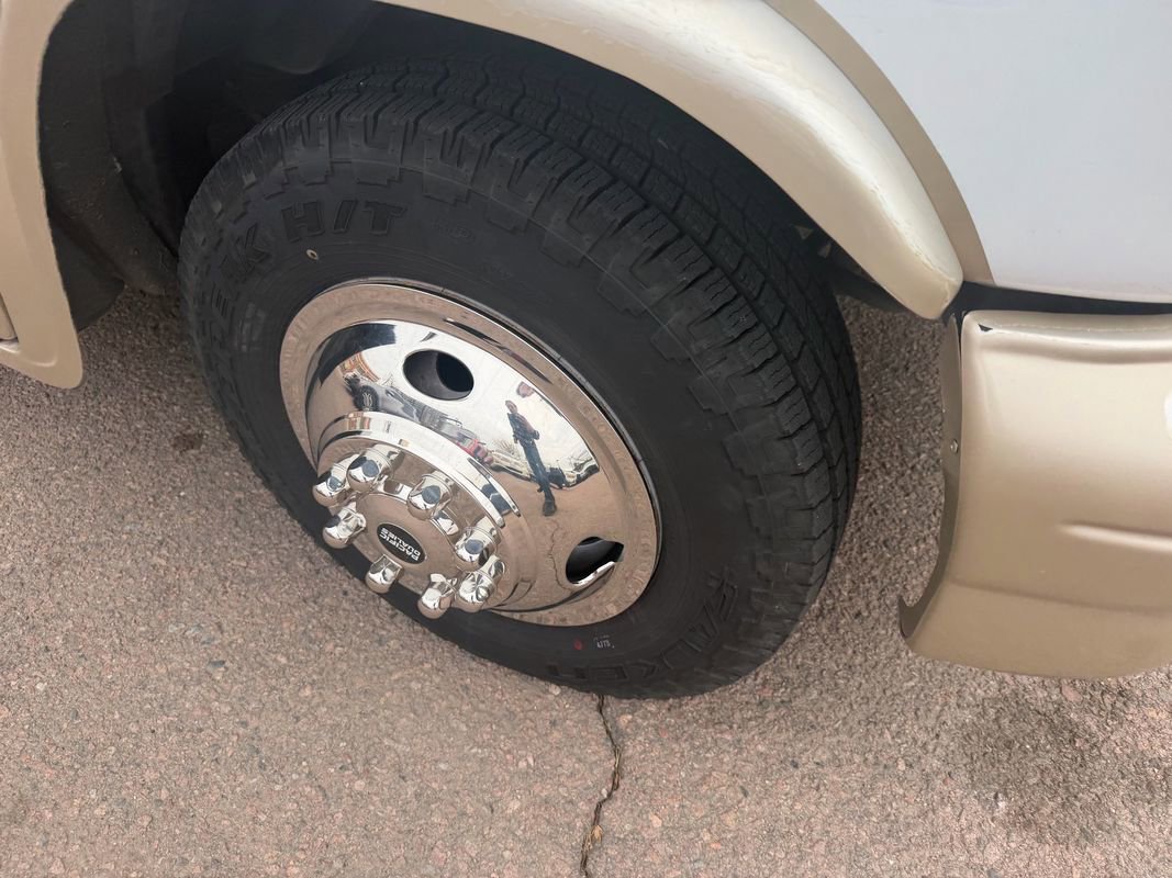 Used 2006 Ford E-350 and Econoline 350 Super Duty image 3