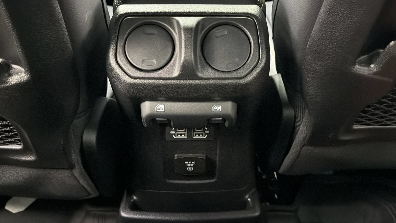 Used 2024 Jeep Wrangler Unlimited Sahara AWD/4WD image 34