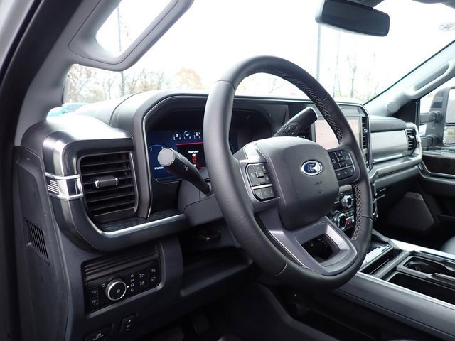 Used 2025 Ford F350 Lariat w/ Lariat Ultimate Package image 16