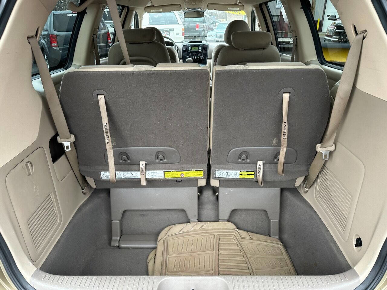 Used 2009 Kia Sedona LX w/ PWR Pkg image 12
