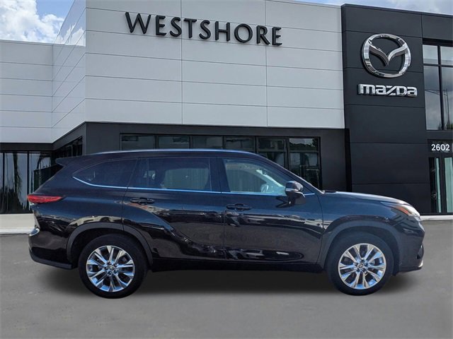 Used 2020 Toyota Highlander Limited image 2