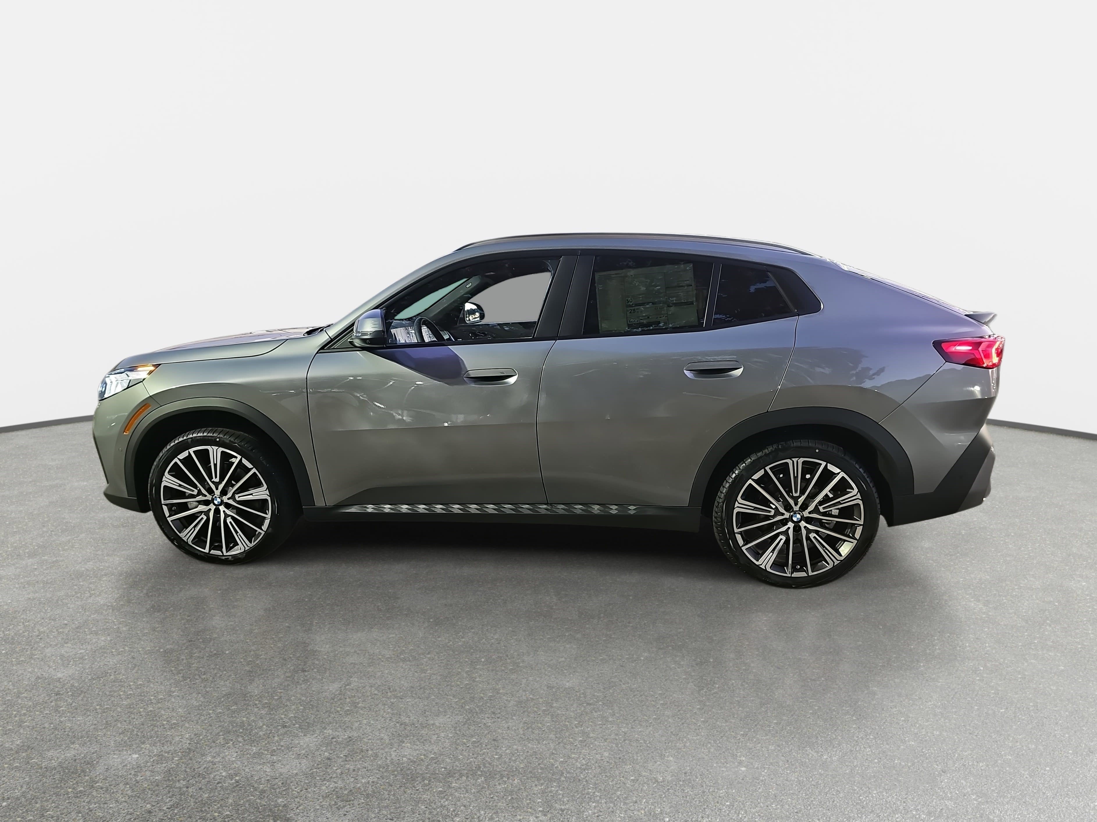 New 2026 BMW X2 xDrive28i w/ Technology Package image 8