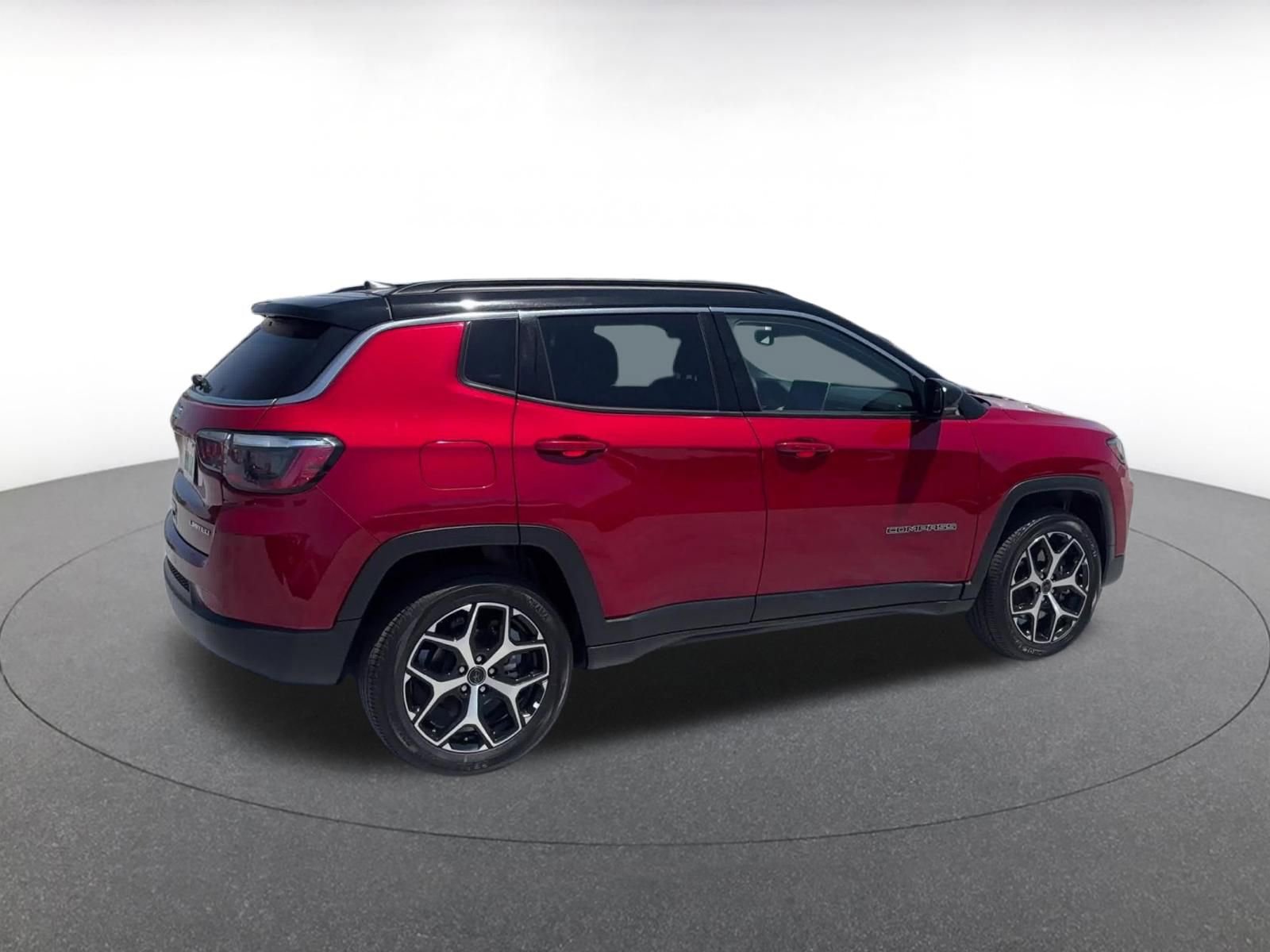 Used 2025 Jeep Compass Limited AWD/4WD image 15