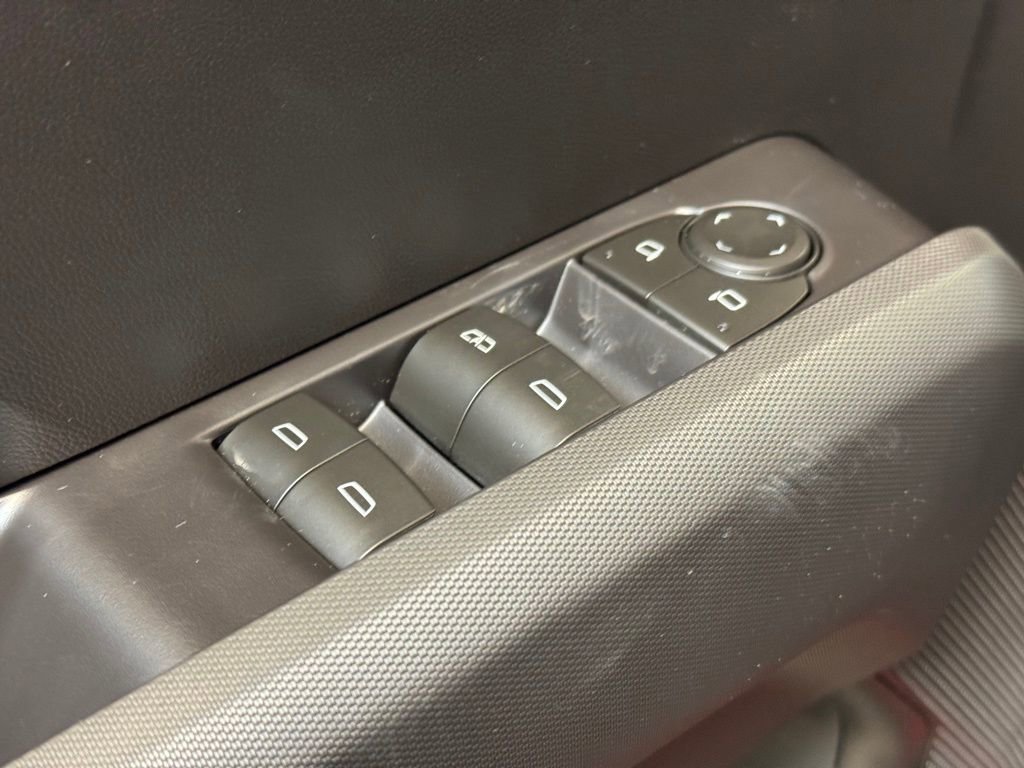 New 2026 GMC Canyon Elevation w/ Convenience Package image 11